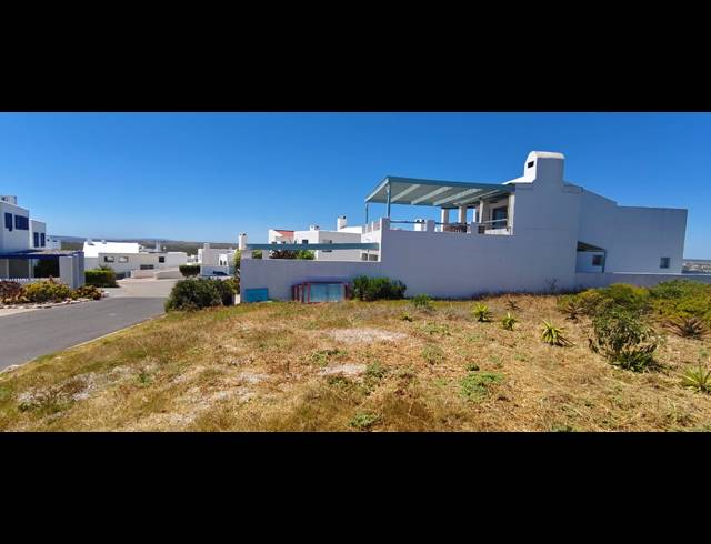 363M² VACANT LAND FOR SALE IN PARADISE BEACH